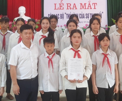 Liên đội trường PTDTBT TH THCS Đức Xuân tổ chức ra mắt CLB "Thủ lĩnh của sự thay đổi". Liên đội trường PTDTBT TH THCS Đức Xuân tổ chức ra mắt CLB "Thủ lĩnh của sự thay đổi".