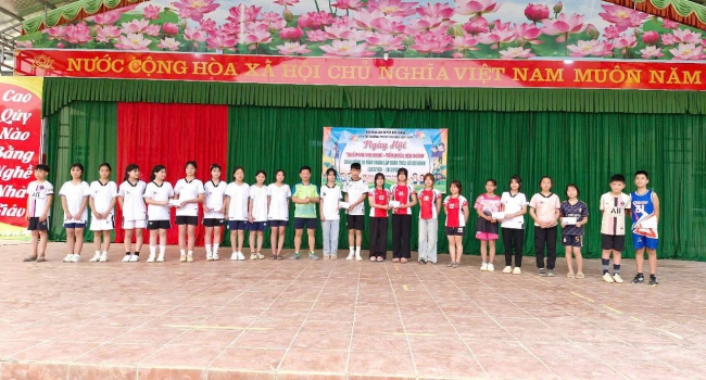 Hoạt động tiến bước lên Đoàn